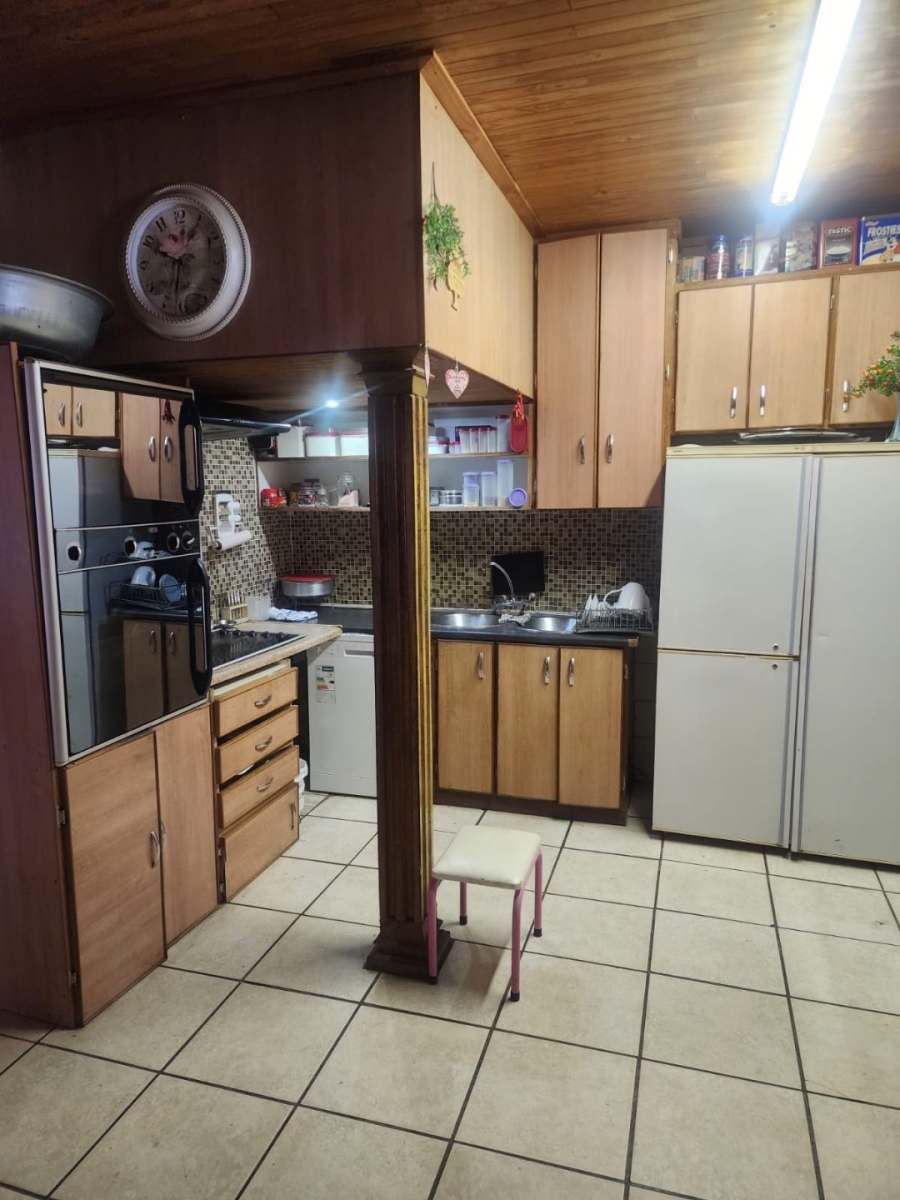 5 Bedroom Property for Sale in Meiringspark North West